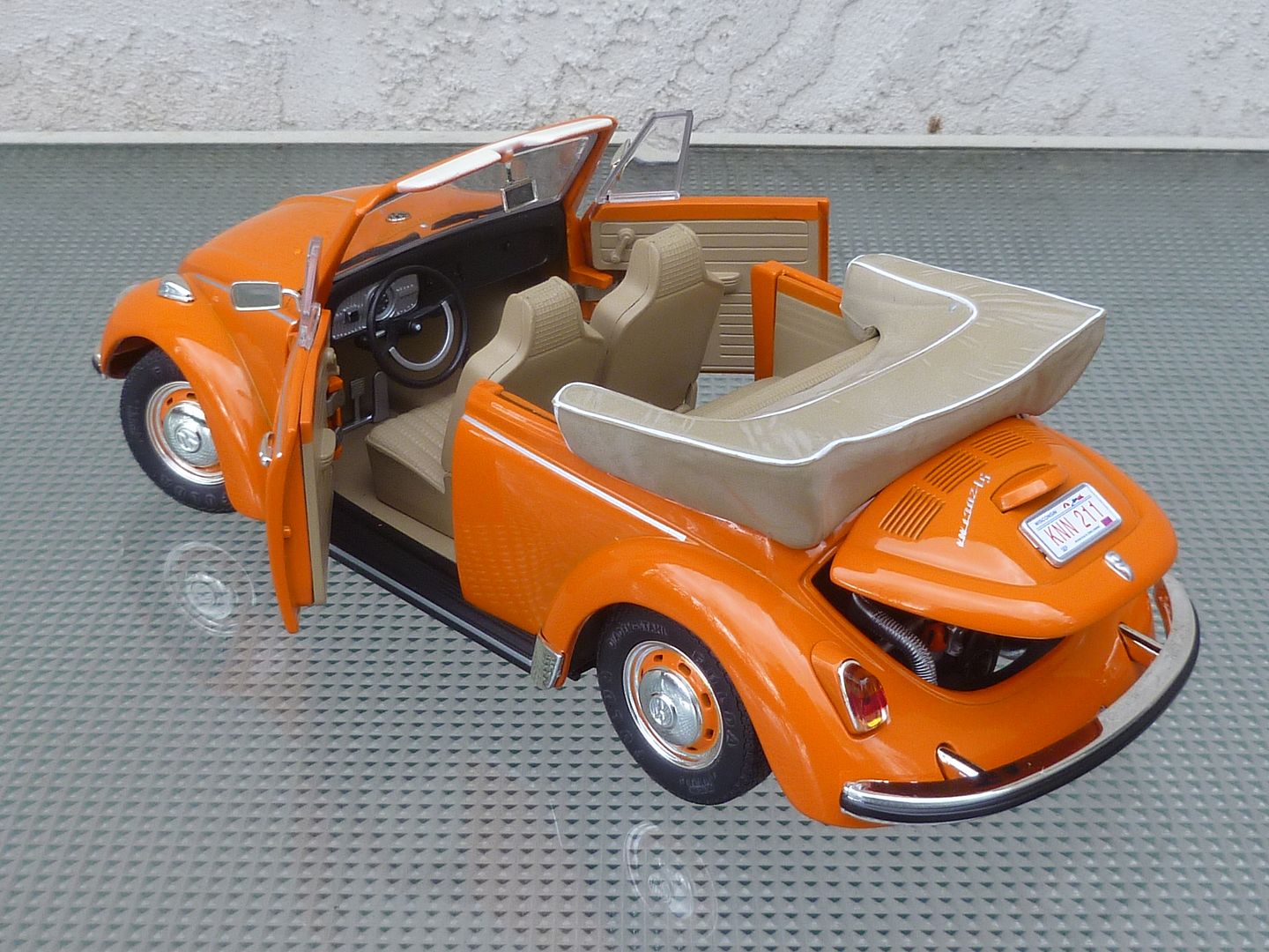 Revell VW Beetle 1302 LS Convertible DX Classic Vintage